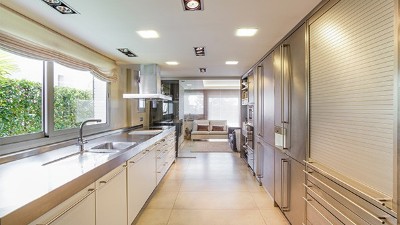 黑色洗菜盆怎么上、下面都漏水了？怎么辦？